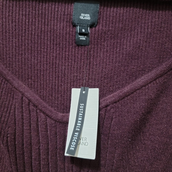 River Island sweetheart neck bodycon dress in burgundy - Picture 2 of 5